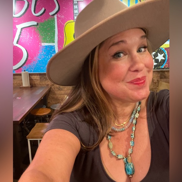 MEET THE SELLER!!! - Picture 11 of 15